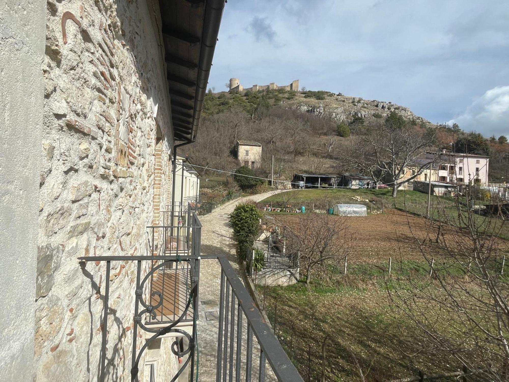 Sognando Bominaco - Dimora San Pellegrino Hotel Luaran gambar